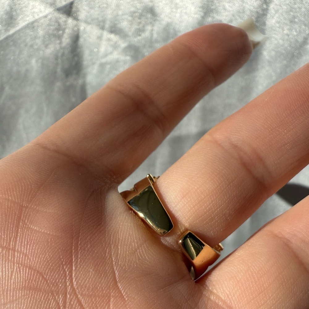 Classic Adjustable Gold and rhinestone Women's Ring - Picture 5 of 5